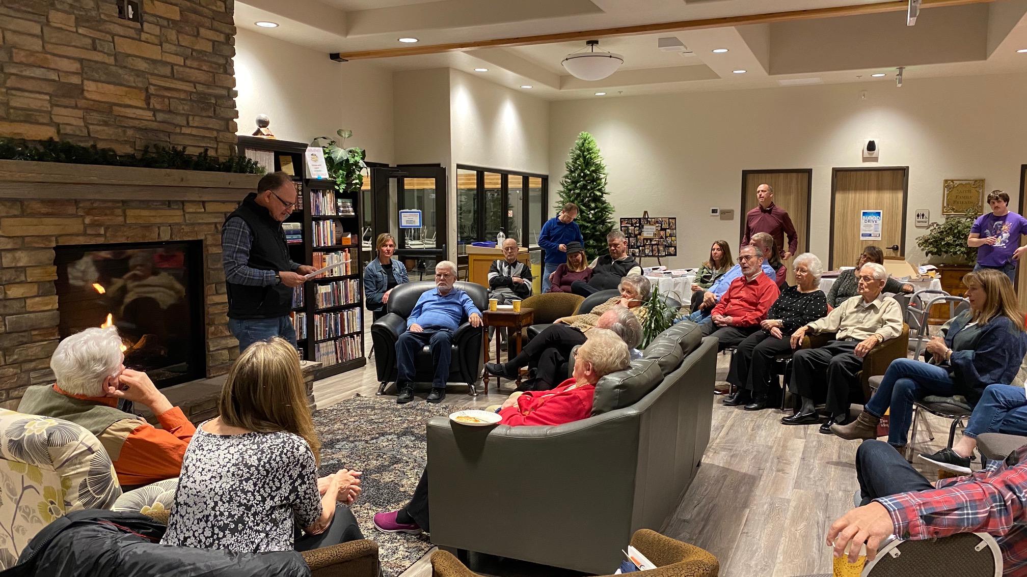 Grand Junction church members share and enjoy poetry—and pizza