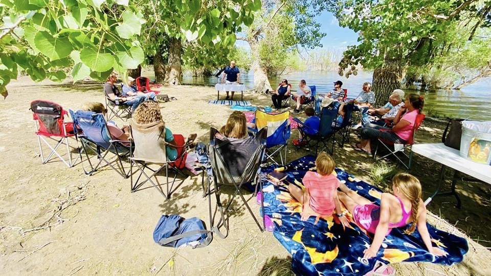 WHEATLAND CHURCH MEMBERS CELEBRATE LORD’S SUPPER IN NATURE