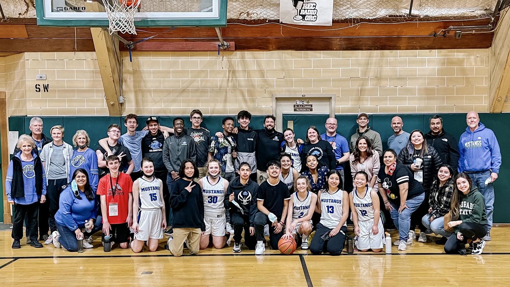 STUDENTS BUILD BONDS AT BASKETBALL TOURNAMENT