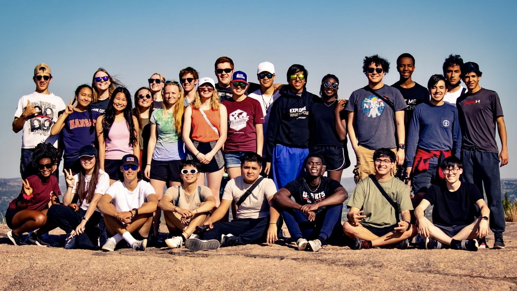 CAMPION SENIORS GO TO TEXAS, MAKE LIFELONG BONDS ON CLASS TRIP