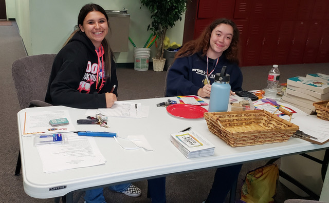 Pueblo VBS Volunteers Helping with Check in