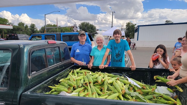 FARMINGTON SCHOOL GOES FARMING