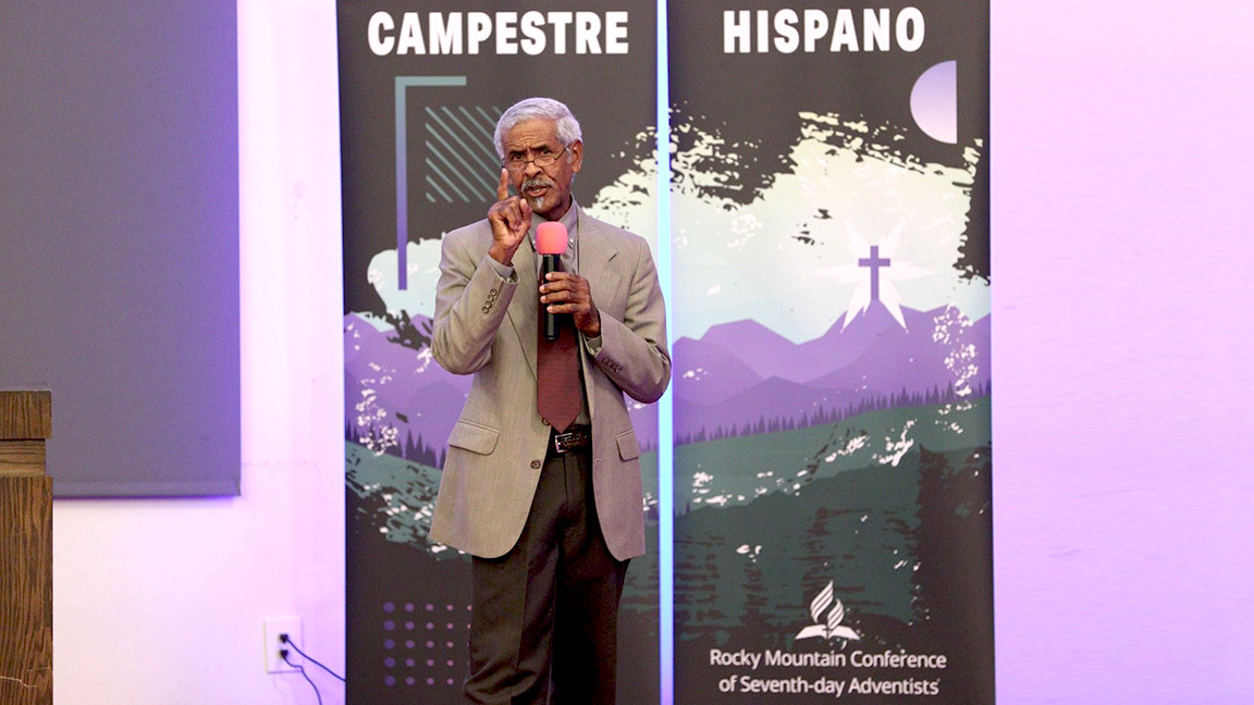 HISPANIC CAMP MEETING: A UNIQUE EXPERIENCE