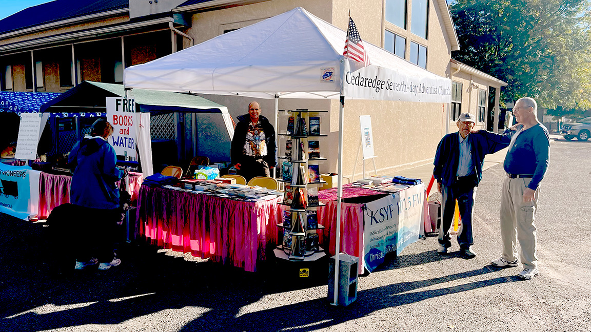 REACHING ALL AGES AT APPLEFEST