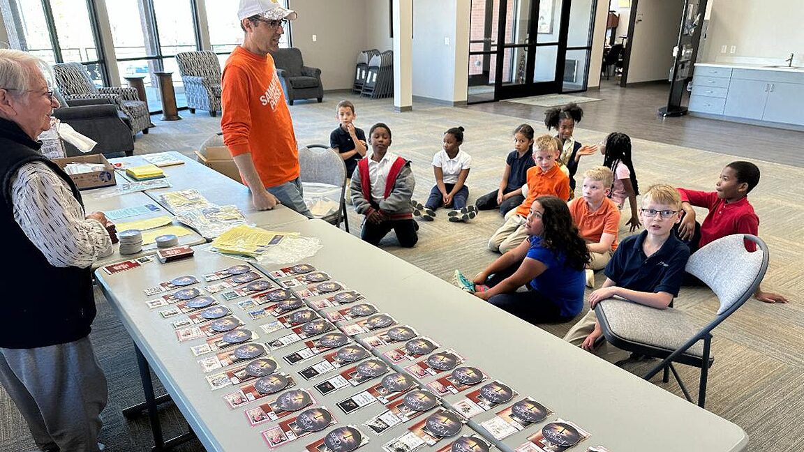 ANSWERING THE CALL: HMS STUDENTS STEP UP TO SERVE