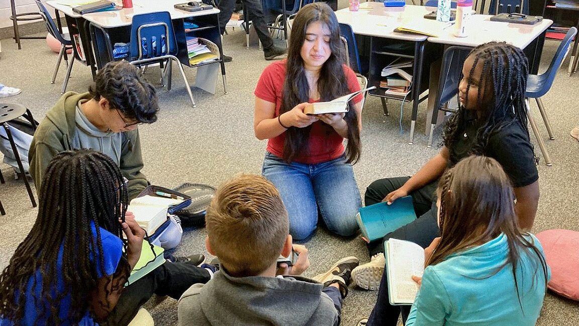 CAMPIN STUDENTS GIVE BIBLE STUDIES AT HMS ADVENTIST SCHOOL