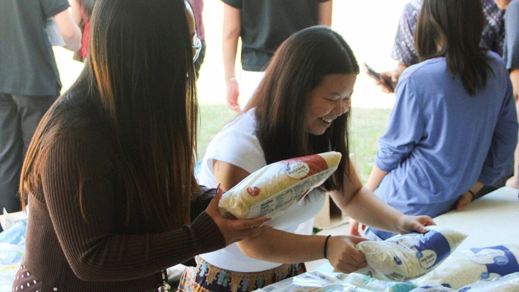 (A)-Drive-Thru-Pantry-5