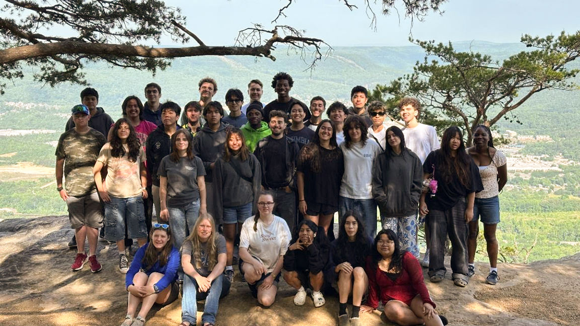 SENIORS BOND IN LAST HIGH SCHOOL TRIP IN GEORGIA AND TENNESSEE